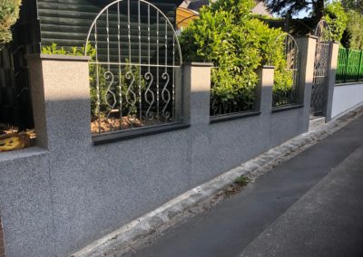 Beschichtung von Gartenwand